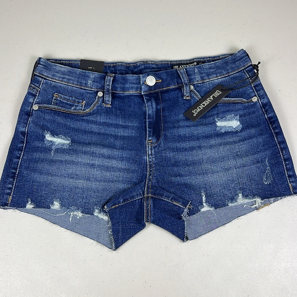 blank NYC The‎ Astor Cut Off Short Raw Hem 2.5" inseam Size 28 stretch